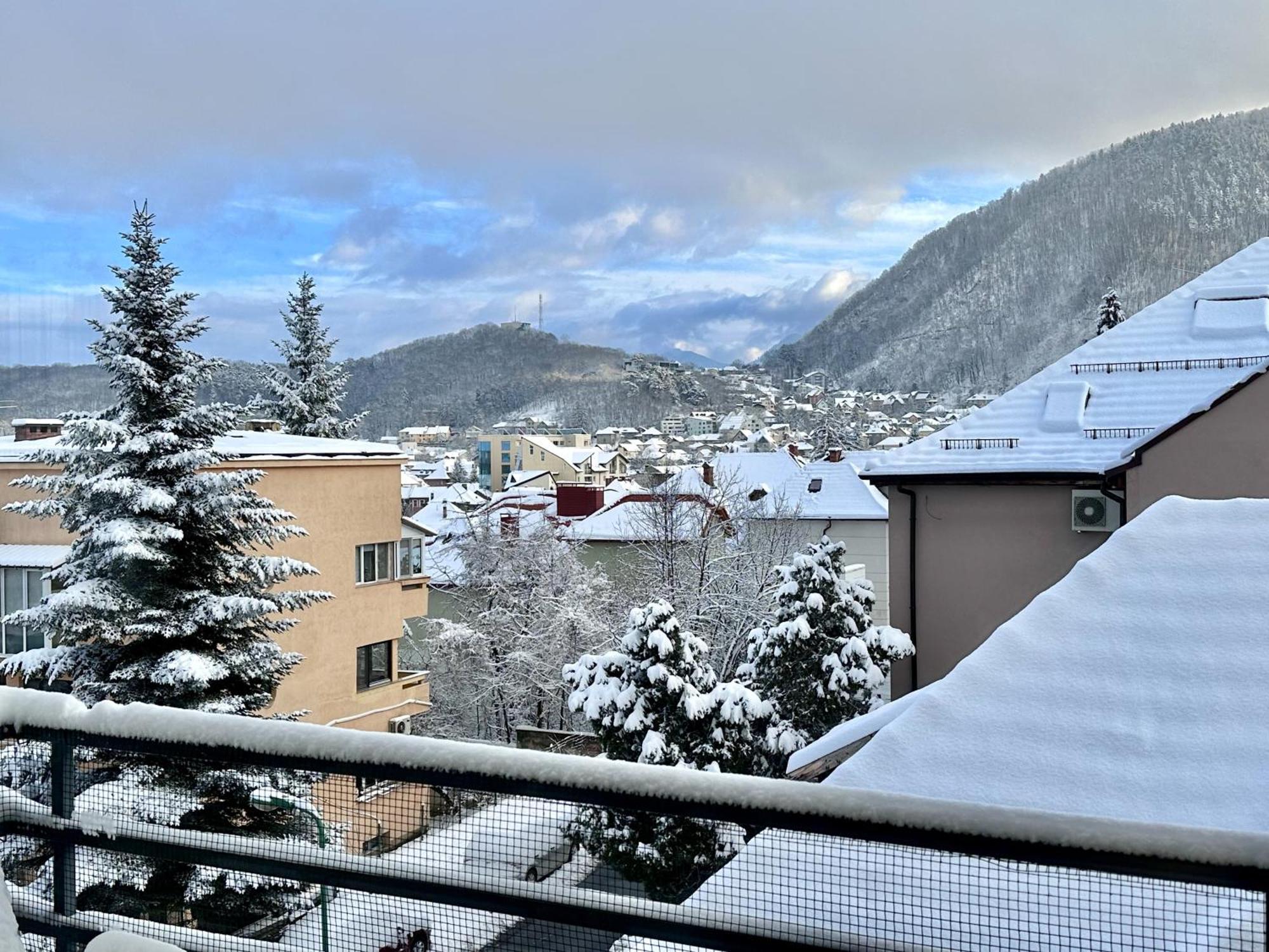 Central Premium Apartment Brassó Kültér fotó