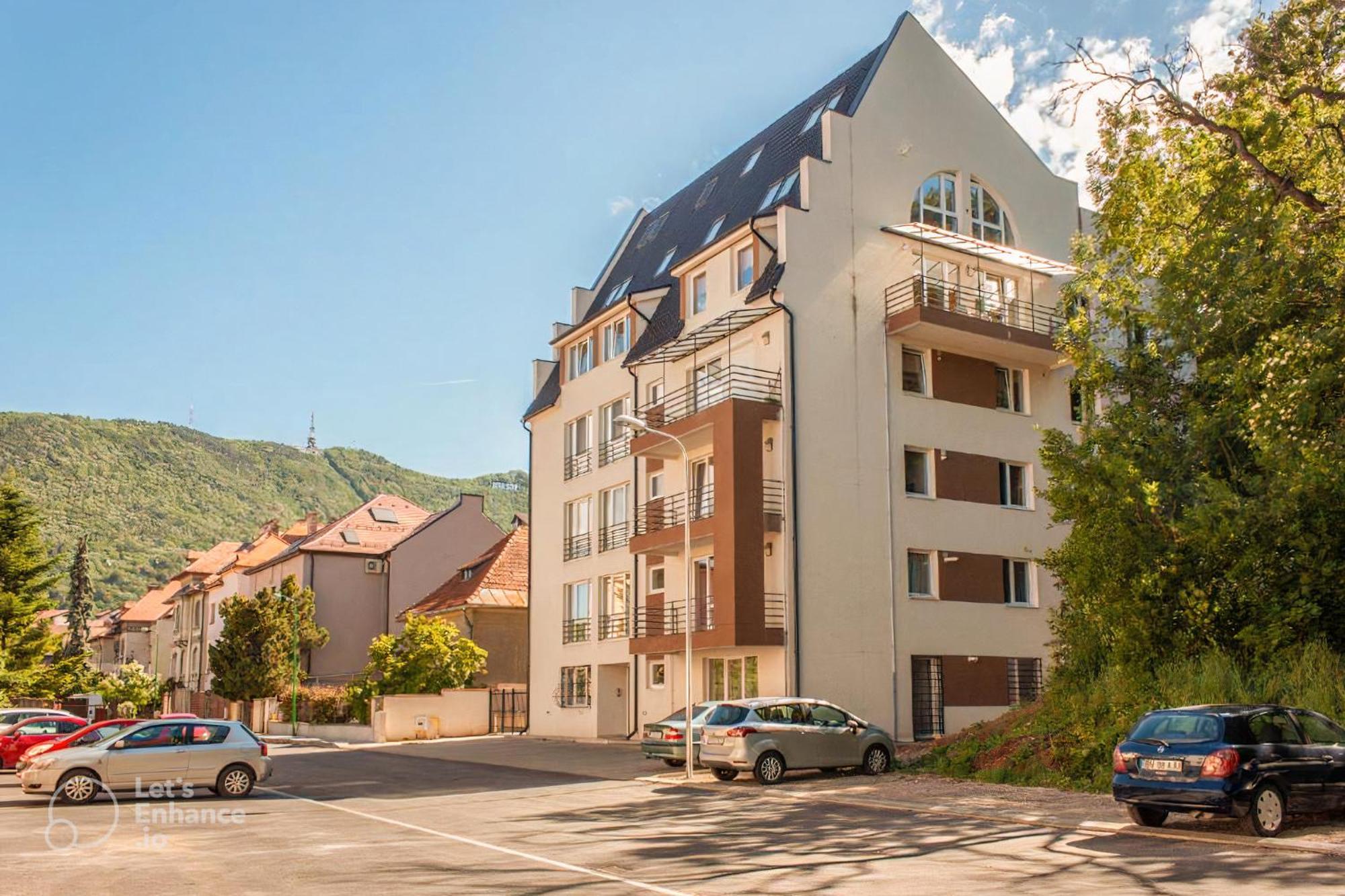 Central Premium Apartment Brassó Kültér fotó